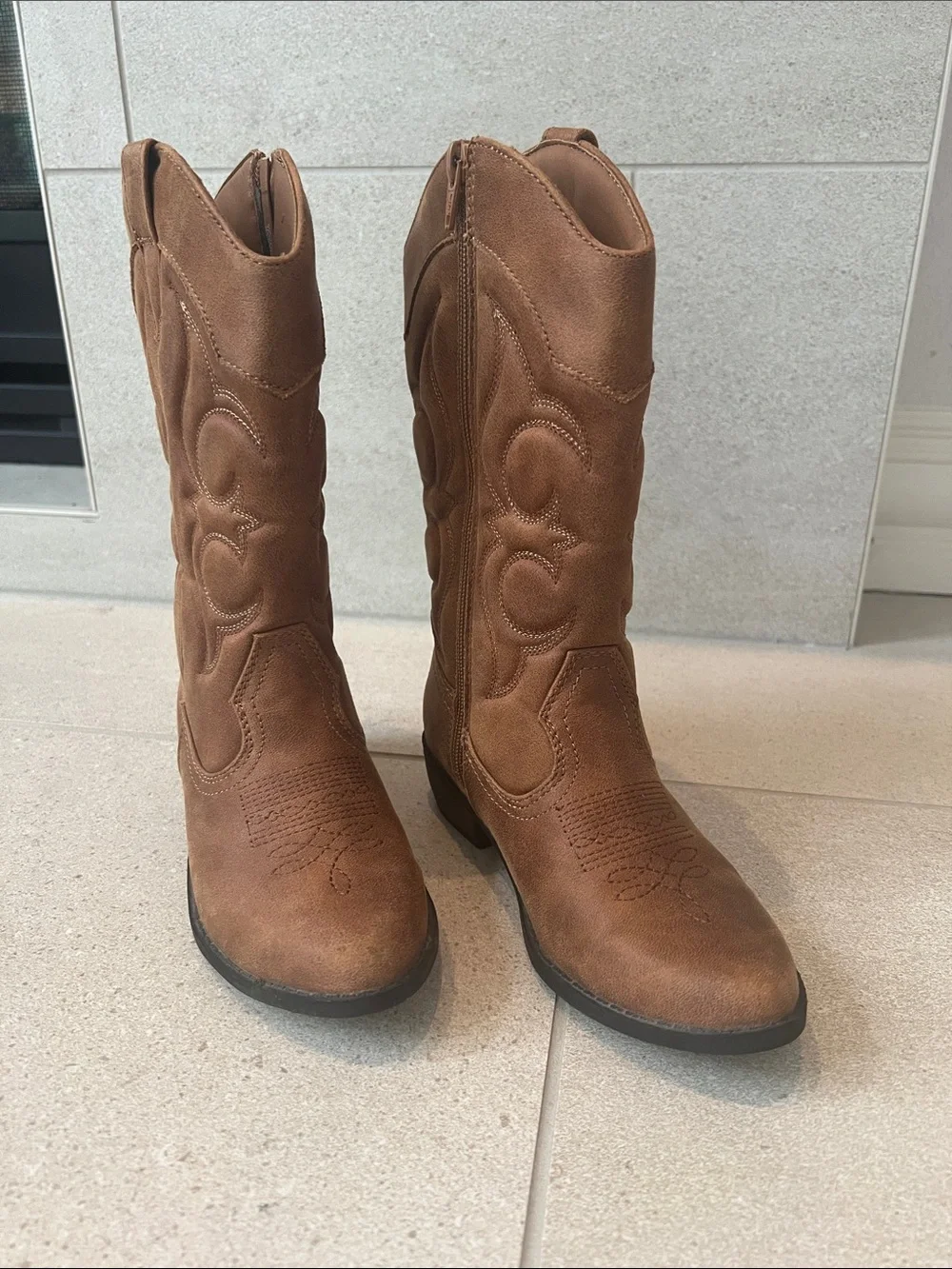Girls cowboy boots
